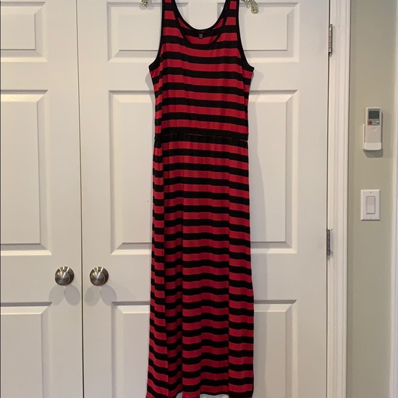Fever Dresses & Skirts - 👗 Comfortable Striped Maxi Dress size large